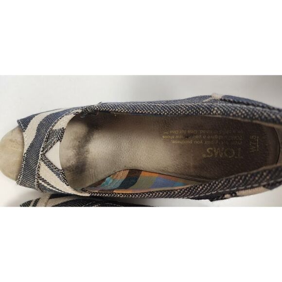 TOMS Women Peep Toe Wedge Espadrilles Blue White Stripe Canvas Shoes Size 7.5W - Picture 7 of 9